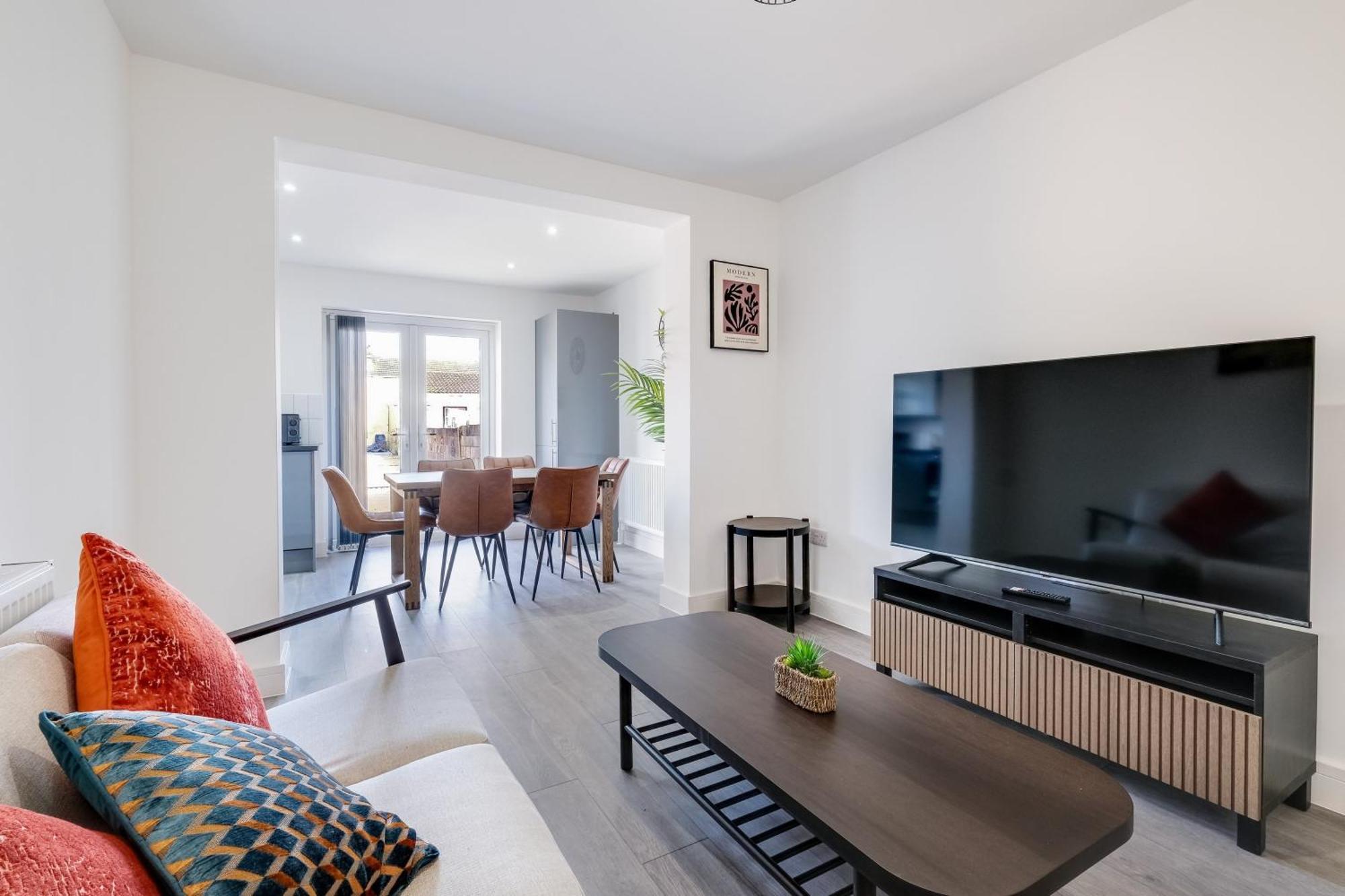 Holiday home Chaucer Avenue 6 Bedroom & 3 Bathroom With Parking Hounslow
